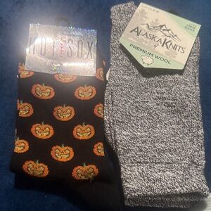Hot Sox Black and Orange Pumpkin Socks